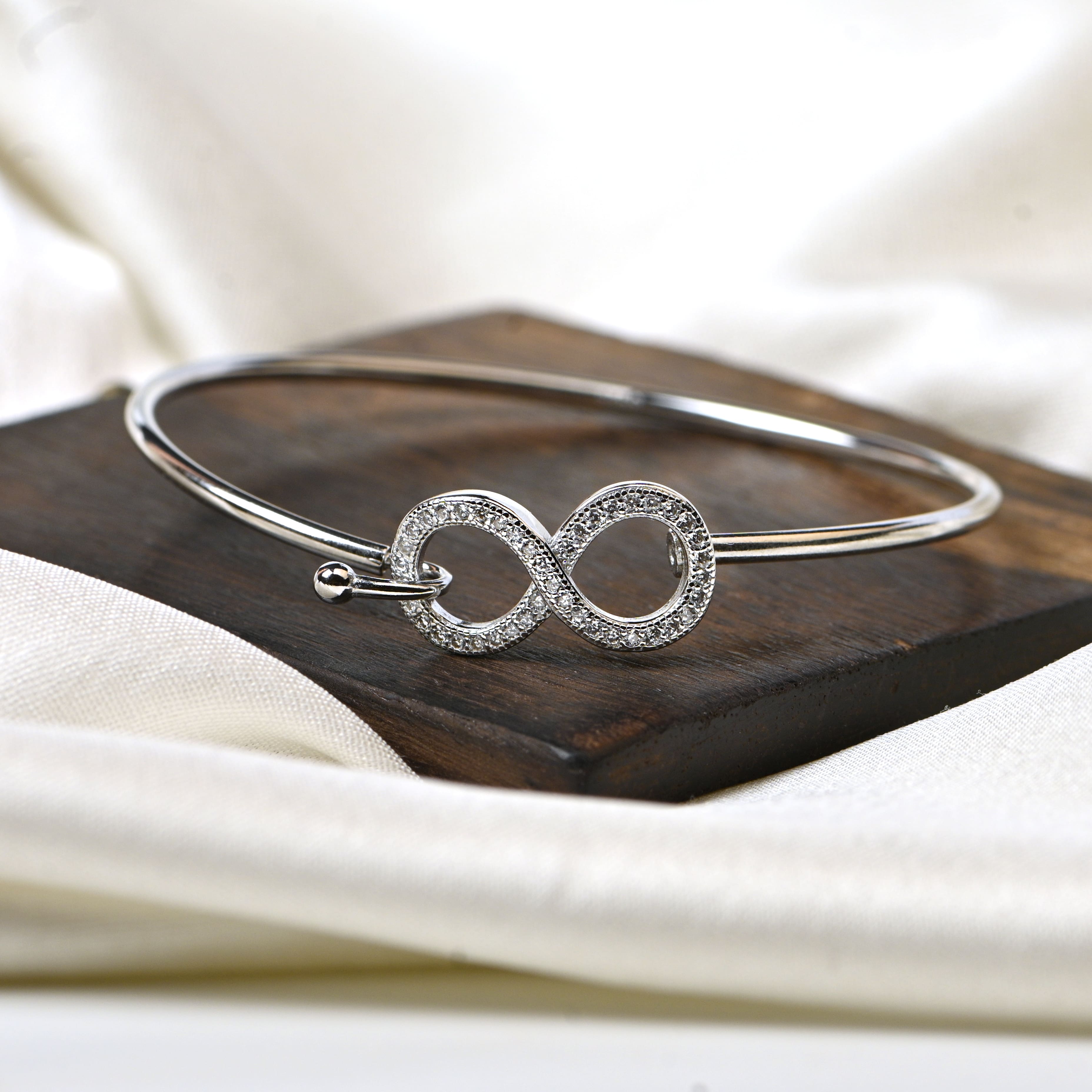 Silver infinity bracelet – Gemstreets