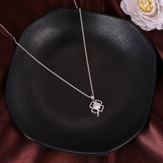 Silver Zircon blossom pendent set with link chain