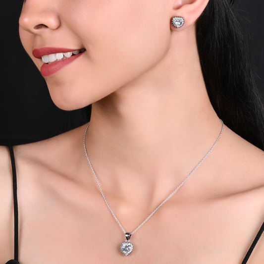 Silver Heart cubic Zirconia pendent set with link chain