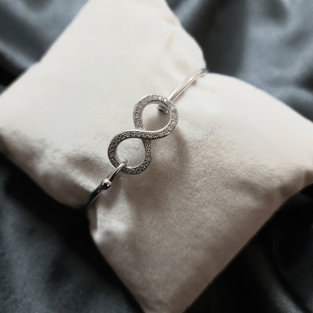 Silver infinity bracelet – Gemstreets
